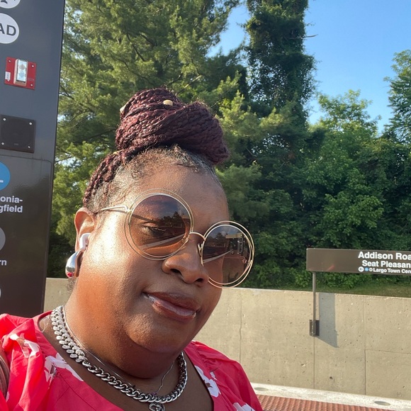 💗💗💗💗Valentines Day Shared Show. ❤️❤️❤️Bags, wallets, clothes etc…. - Picture 3 of 3